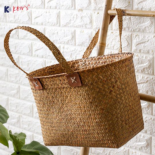 Flat seagrass basket with handle (2562)