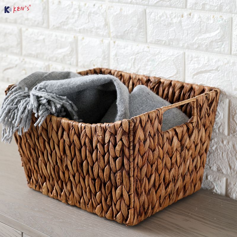 Water hyacinth basket (2639)